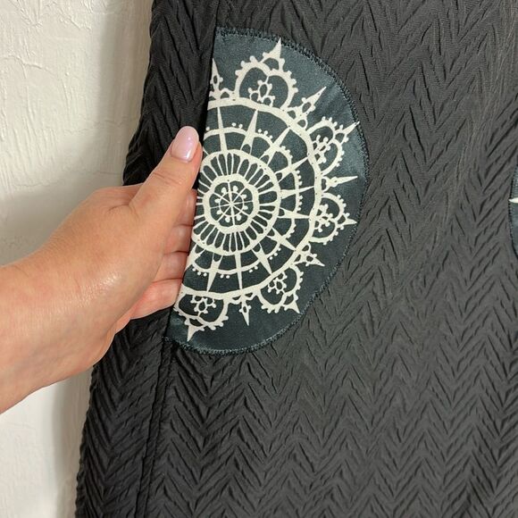 Desigual by Christian Lacroix Sleeveless Textured Black Dress Size 6 - Picture 3 of 13